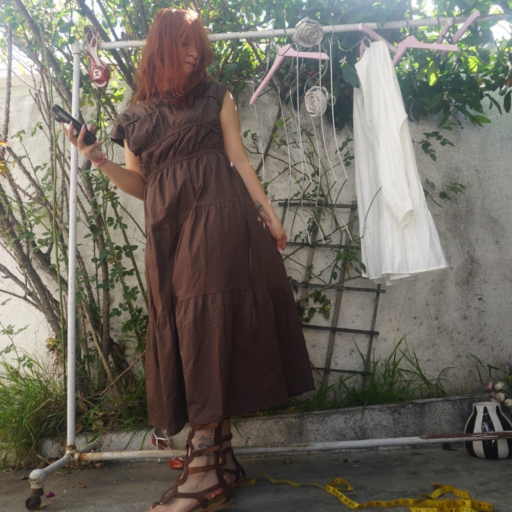 Women’s Tiered Sleeveless Midi Dress in Brown